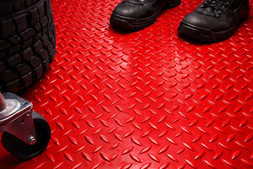 Piso Goma/pvc Semilla Melon Ignifugo 3mm Rojo 1x15mts(rollo) Rojo Semilla - Image 3